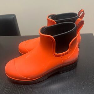 UGGS orange rain boot